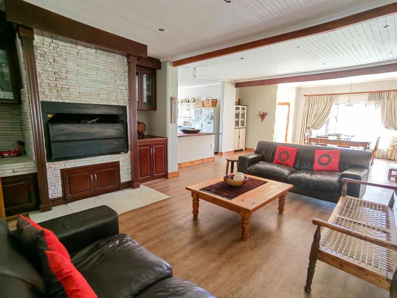 5 Bedroom Property for Sale in Prince Alfred Hamlet Western Cape